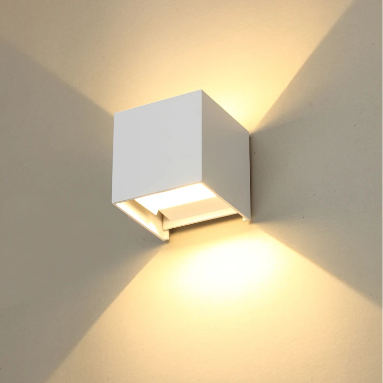 Outdoor Modern Beam Angle Ajustable Cubic IP65 Aluminum LED Wall Luminaire and LED Wall Scone