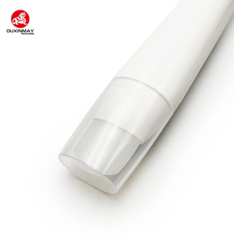 Oval PE/PLastic BB Cream with Silicone Brush Tube for Skin Care Sunscreen Cleanser and Mask Aluminum Material Squeeze Shape