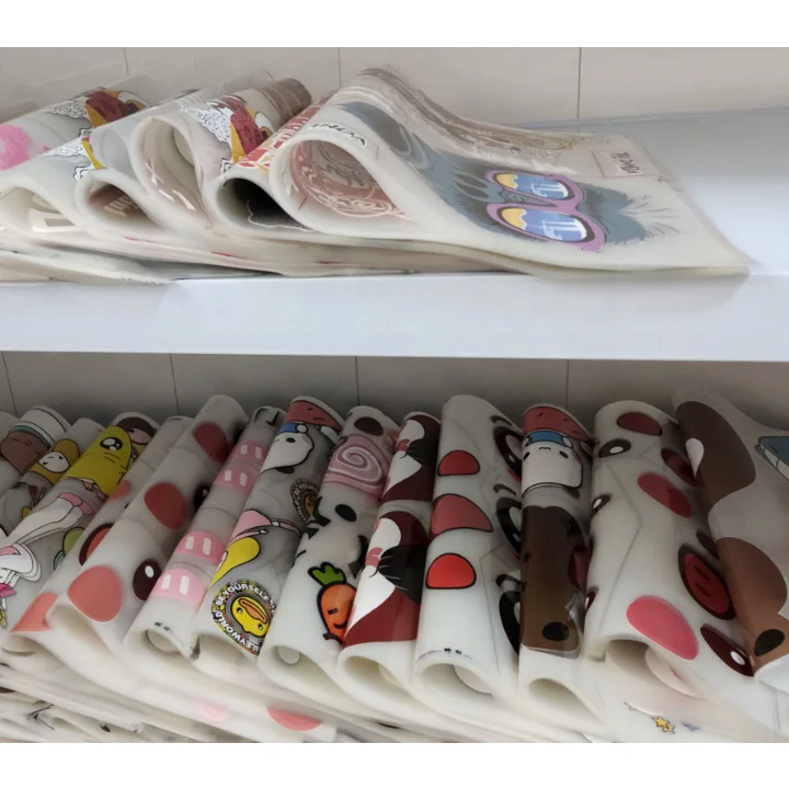 NO MOQ Sample Free heat transfer label customized heat transfer paper logo