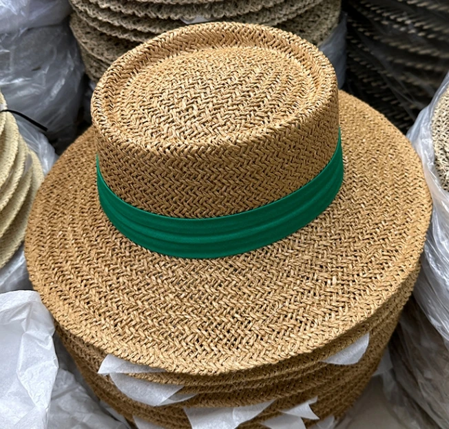 Женская пляжная шляпа