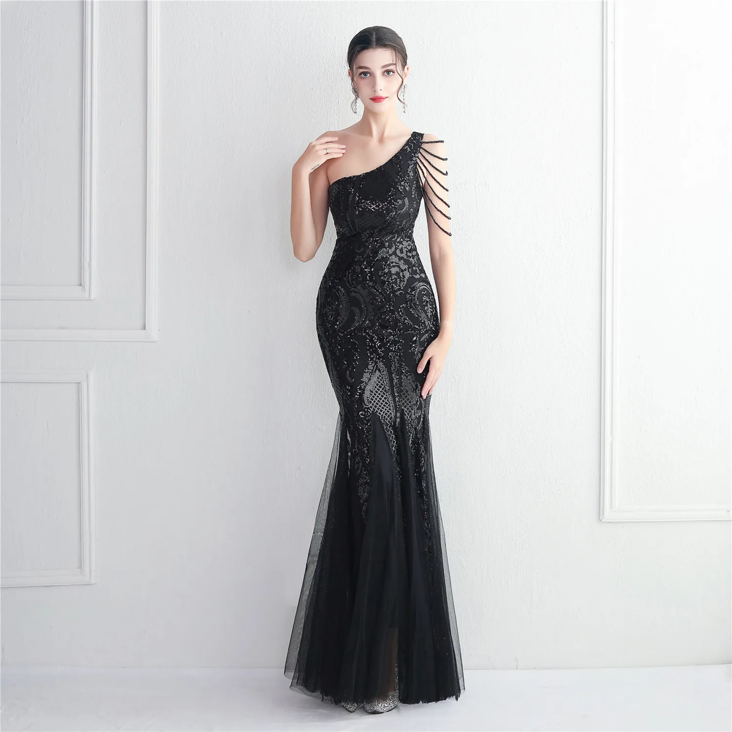 19620# Bead flake Gauze Craft bead setting One shoulder small V-neck crystal pearl chain Sequin sexy fish tail evening dress