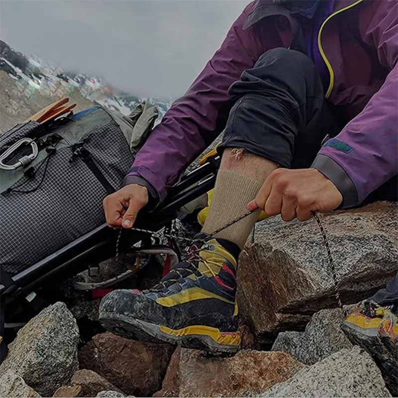 KT57 Custom Design Winter Thick Cashmere Socks Sports Alpaca Socks Warm Crew Non-slip Wool Ski Socks For Women Men