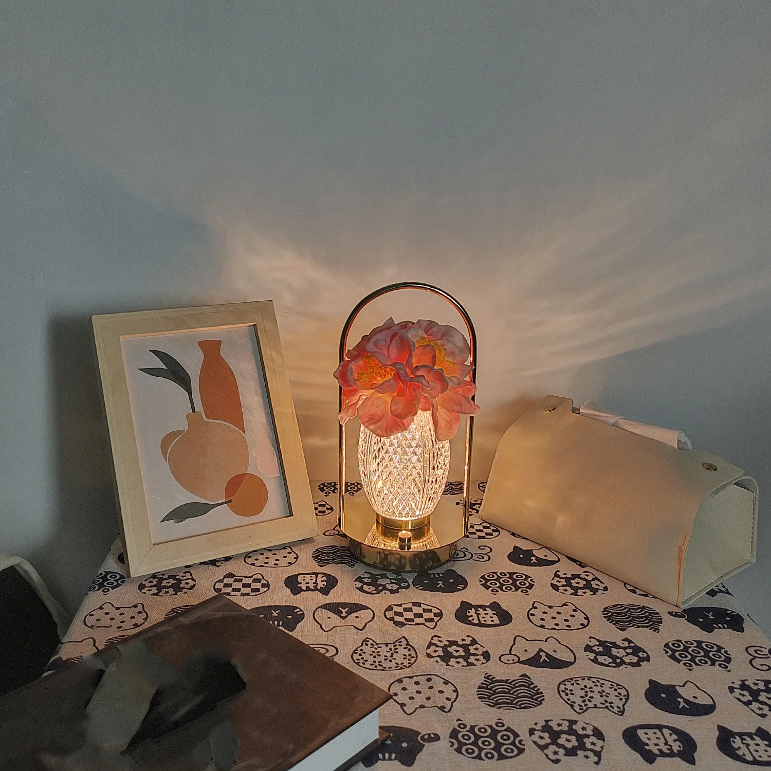 LED Table Lamp Minimalist Design Moving Sand flower-shape  Deep Sea Flowing Sand Frame for Bedroom Room Decor