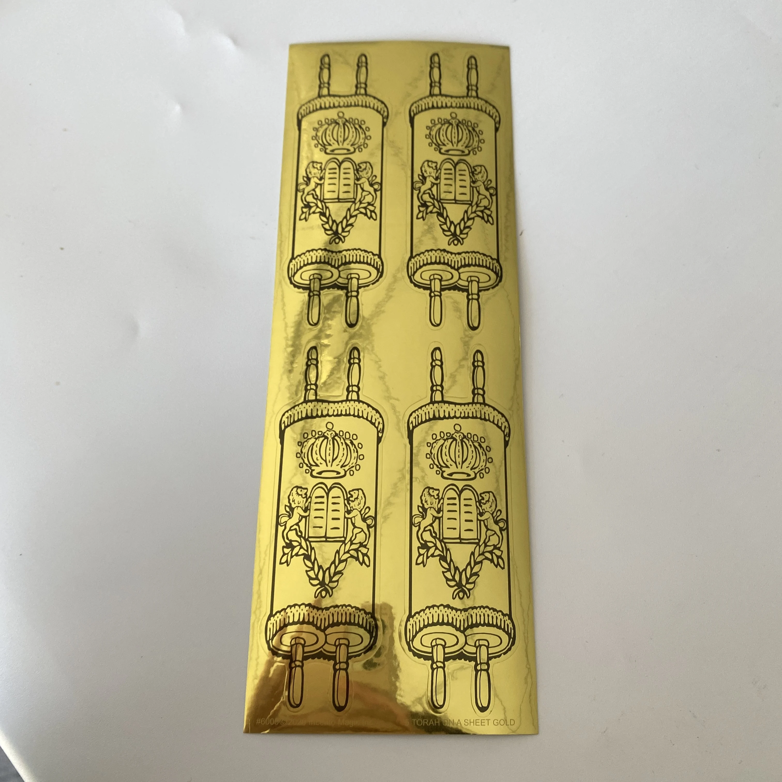 Custom printing logo label shiny die cut cartoon sticker sheet self adhesive waterproof vinyl die cut sticker custom