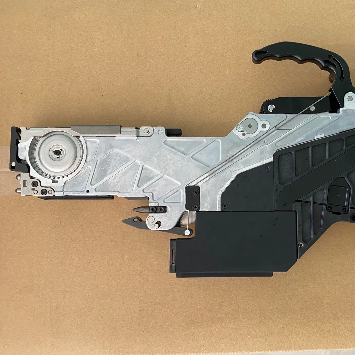 Ready to Ship YS12 Machine SMT SS 8MM Feeder KHJ-MC100-000 SMT Tape Feeder