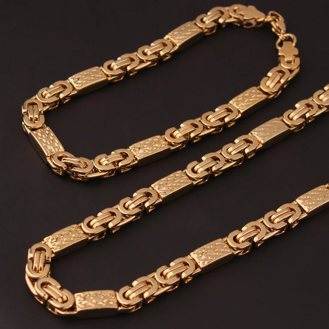 men gold chain (5).jpg
