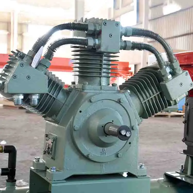 230L tank 3 cylinder diesel engine type piston air compressor for mining