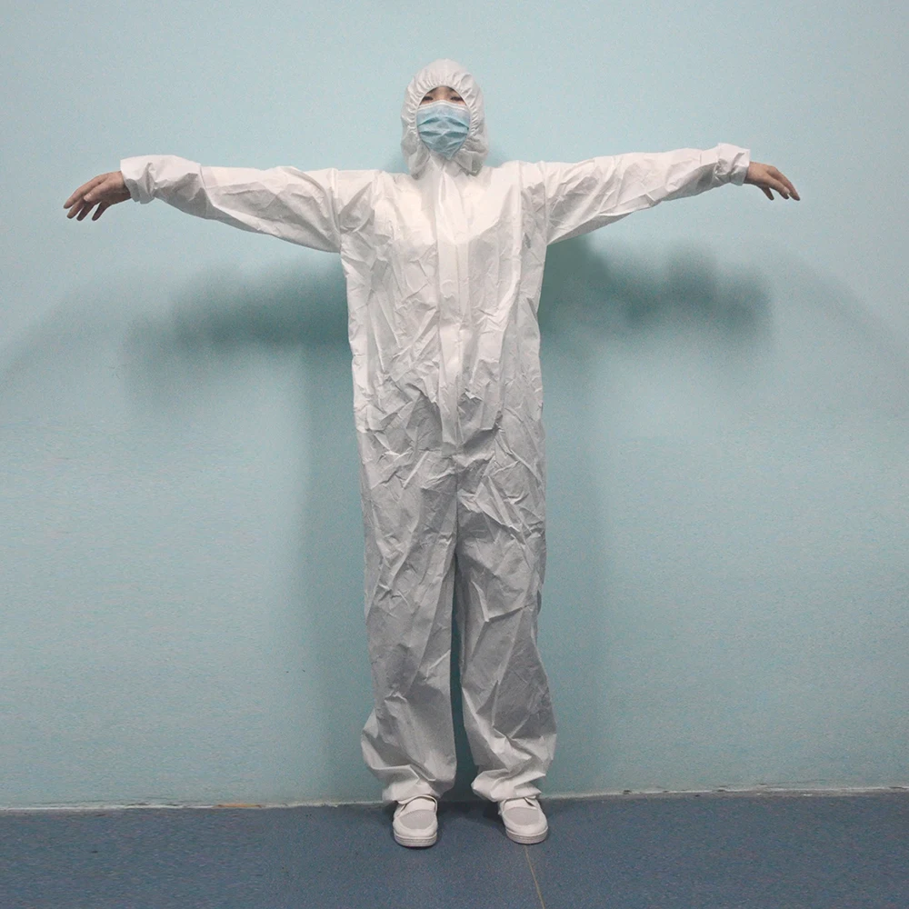 Недорогой комбинезон для чистки одежды