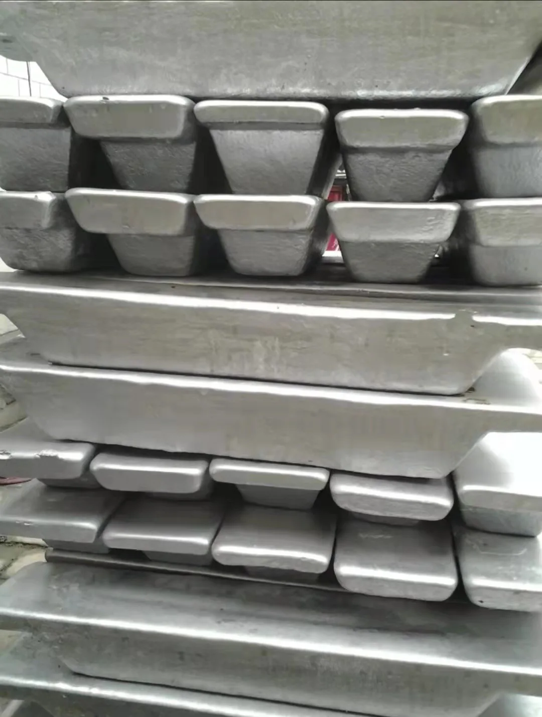 wholesale pure aluminum ingot scrap aluminium ingot 99.7% a8 aluminium ingot