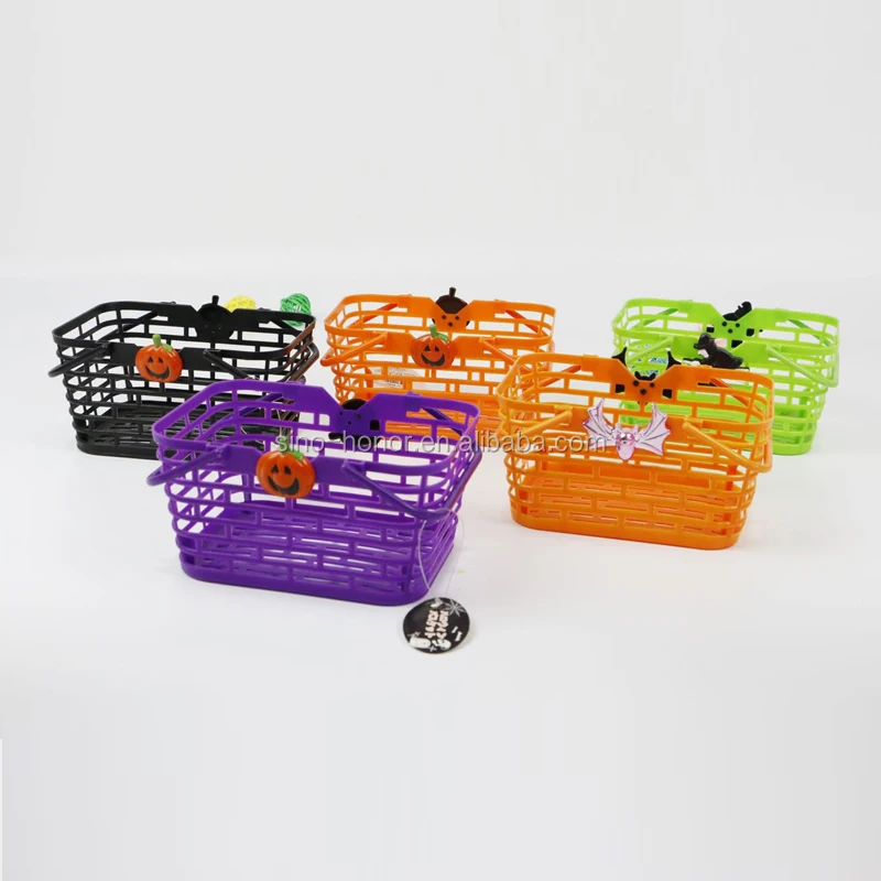 
Plastic baskets, baskets of all colors, holiday items 
