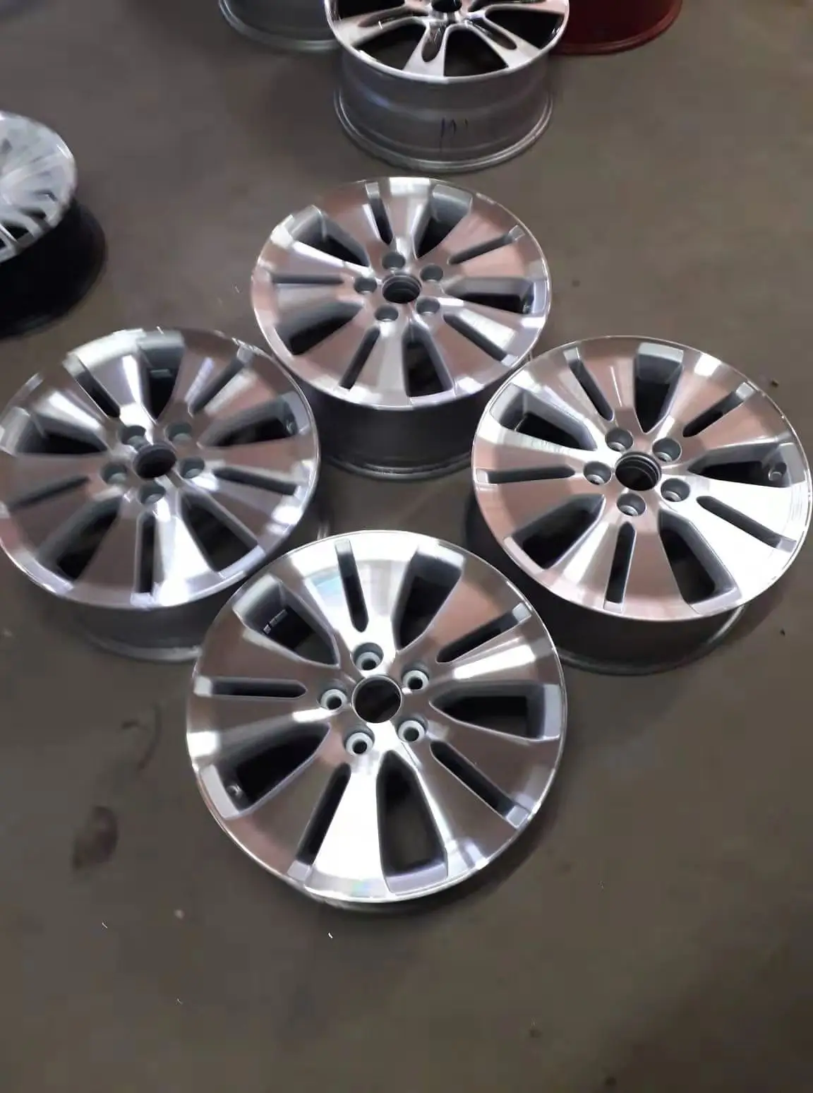 CNC Diamond Cut Alloy Wheel Repair Lathe Machine For Rim Refurbish Equipment