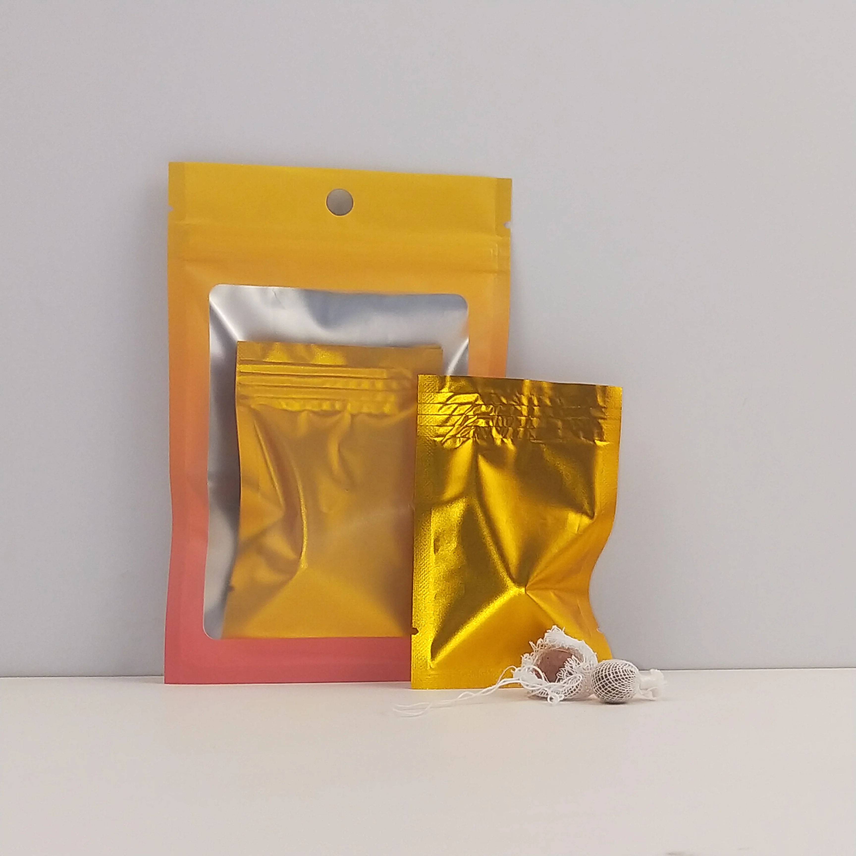 China Natural Herbal feminine hygiene Vaginal Detox Clean Point Yoni Pearls Detox Tampons