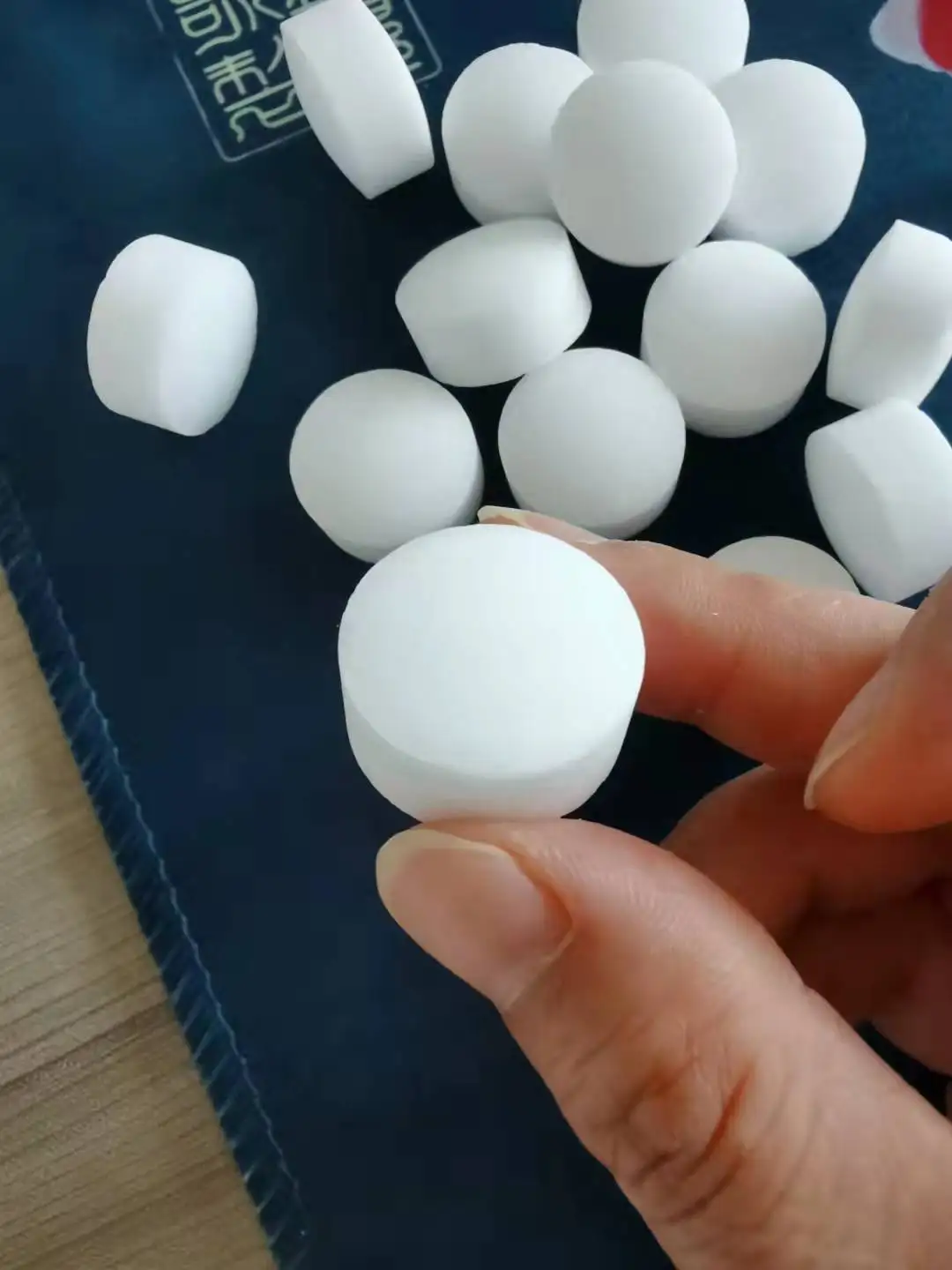 INNOVY Factory supply sodium chloride content 99% fine powder content 99% 20KG