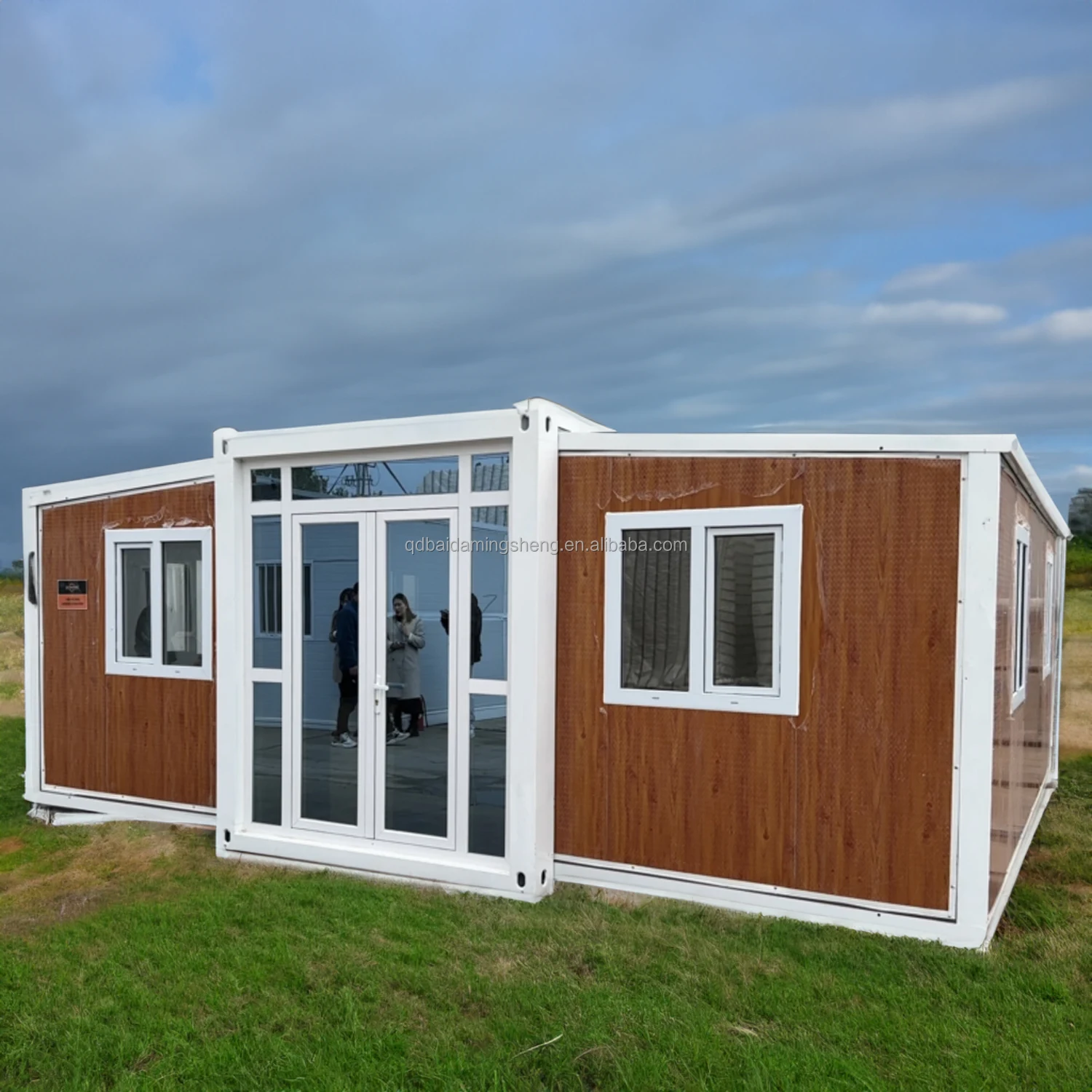 Luxury High Quality 20Ft 40Ft Fireproof Portable Cargo Japan Container 3 Bedrooms Expandable Folding House