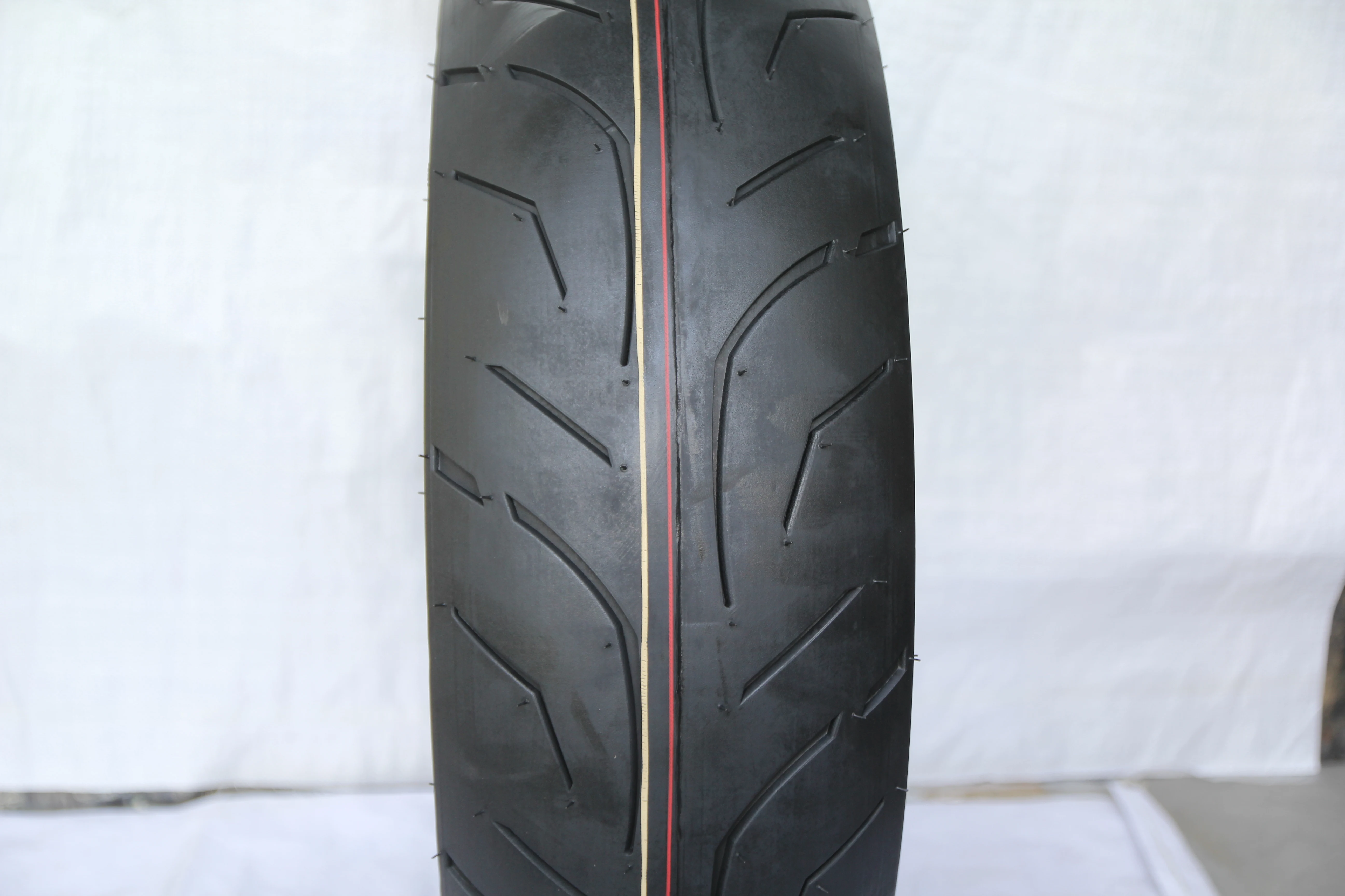 high quality china motorcycle tubeless tire 180/55-17 190/50-17 190/55-17