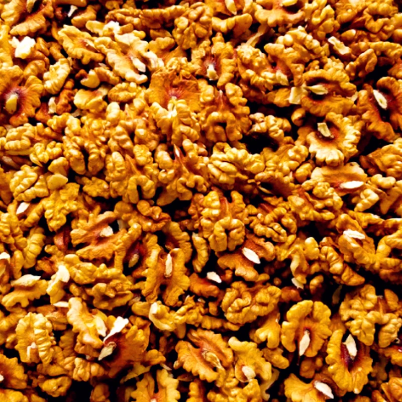 Wholesale High Quality Gansu Hualong peeled Natural Amber pieces Walnuts kernel price Food For Sale in Bulk organic walnuts