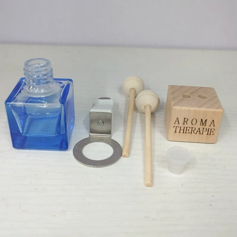 Hot Selling Clip Glass Car Perfume Bottles Empty Air Freshener Perfume Glass Fragrance Aroma Car Diffuser Bottle