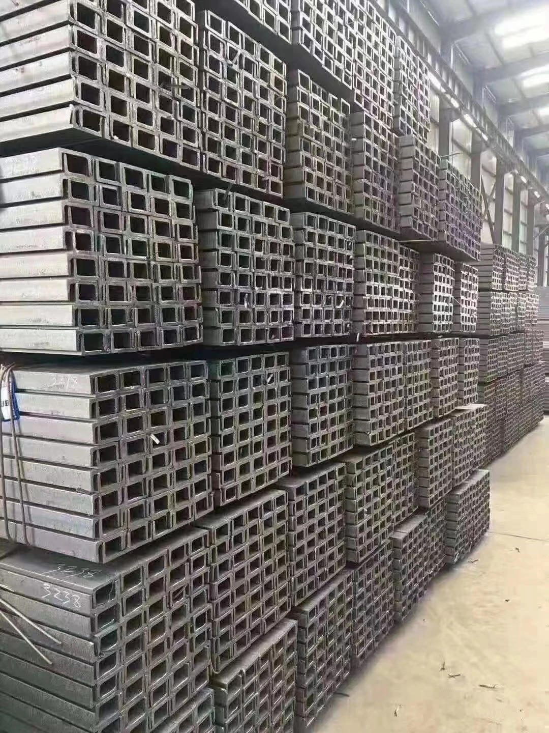 Quality channel steel supply manufacturers spot wholesale channel steel/hot rolled channel steel