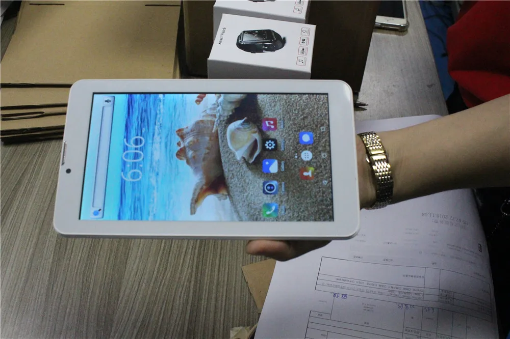 Free shipping to the USA 7 inch 3g tablet pc with screen 1024*600, Android 4.4/6.0 dual camera