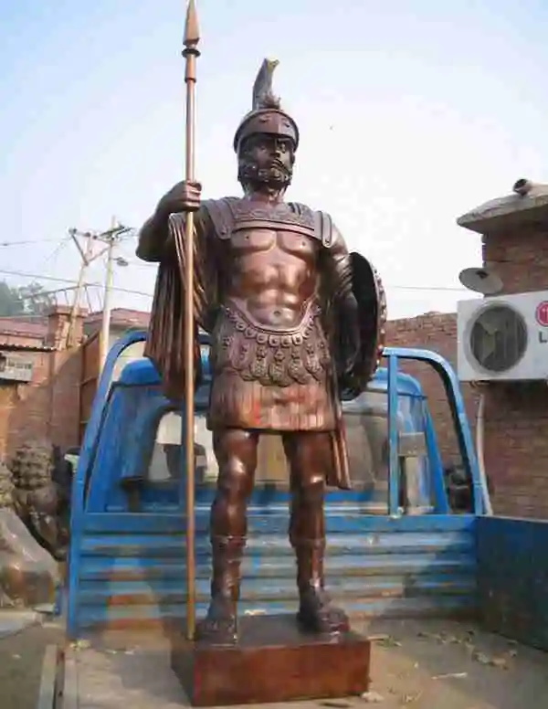 Bronze Sculpture Warrior Bronze Finish Statue Iron Samurai with Spear Sculpture