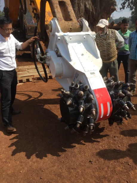 Earth Auger Milling Machines Rock Crusher Stone Crushing Machine Hydraulic Drum Cutter