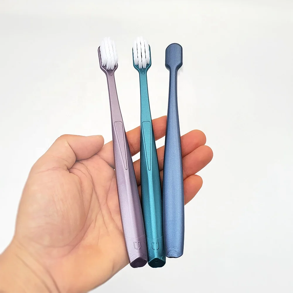 Wholesale Ready to Ship Square 0.12 mm Ultra Soft Bristle Tufts Toothbrush
