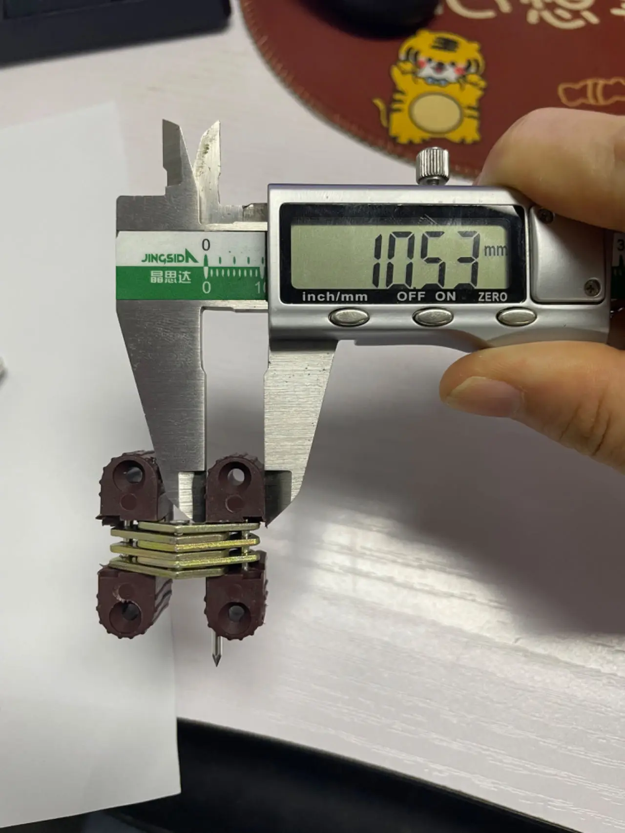 Plastic invisible hinge 180 degree concealed door hinge cheap price hidden door hinge