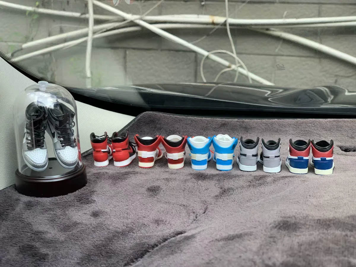 
Handmade AJ jordan 3d sneaker shoe keychain 