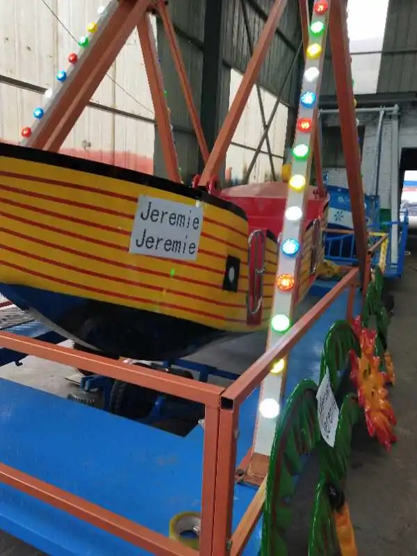 Amusement Kiddy ride small pirate boat