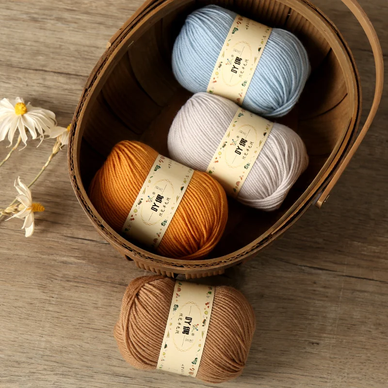 50g Soft and Warm Mercerized Bulking 4ply Yarn for Knitting and Weaving 100% Wool Customized Anti Technics Pattern Eco