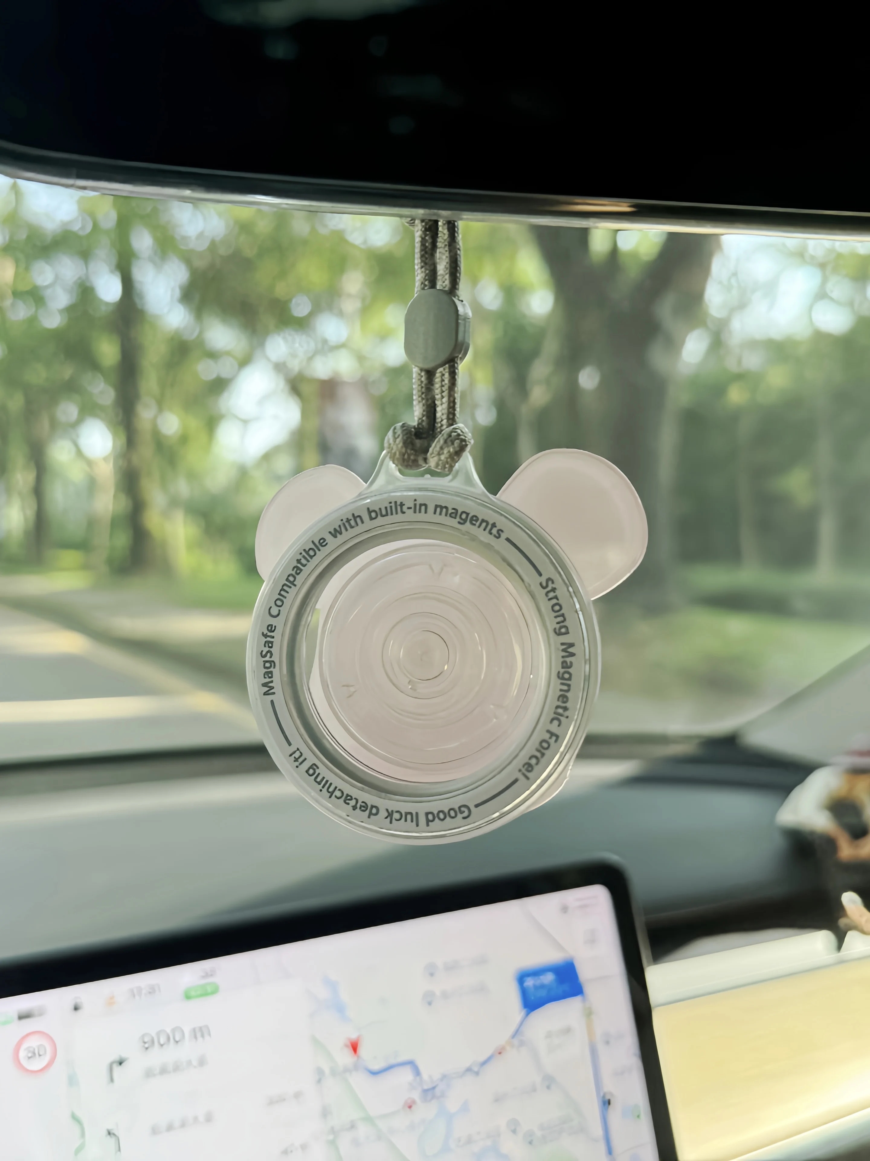 Magnetic Station for Lighter Magnetic Accessories, as Popping Socket, Magnetic Phone Ring Holder etc.