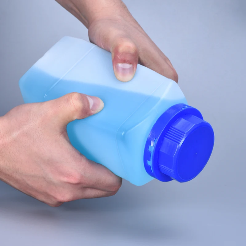 Rectangular HDPE Agrochemical Pharmaceuticals Frosted Plastic Bottles With Inner Caps Manufacturing