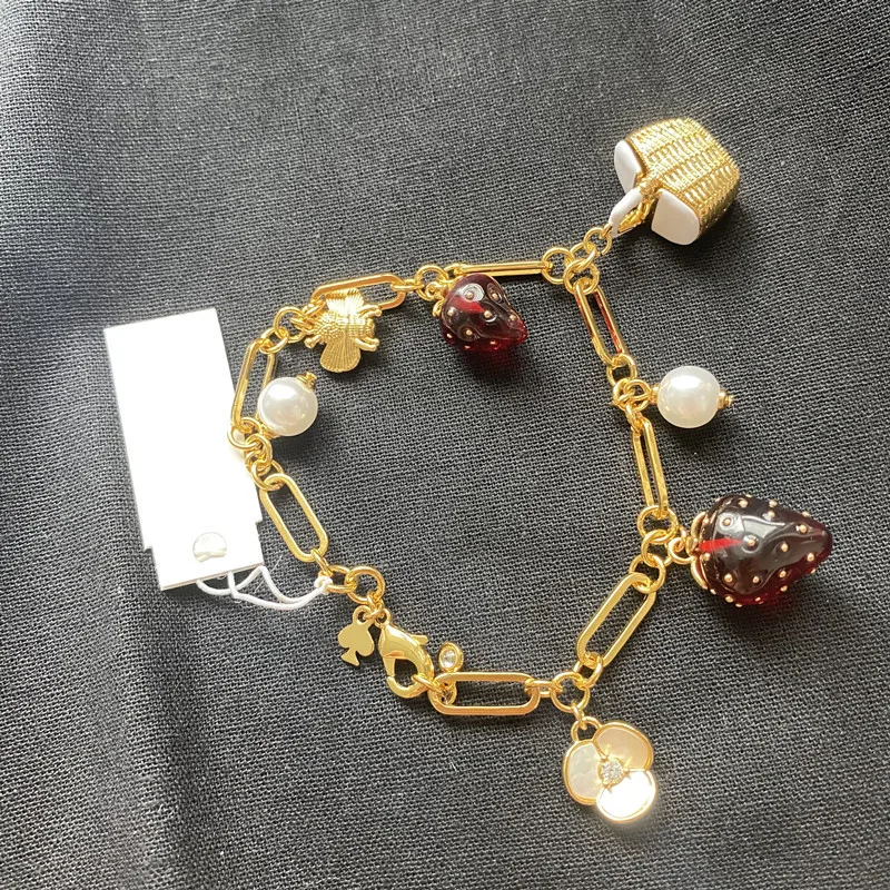 Fashion Top Quality Real Gold Plating Strawberry Bee Charms Chain Bracelets for Women
