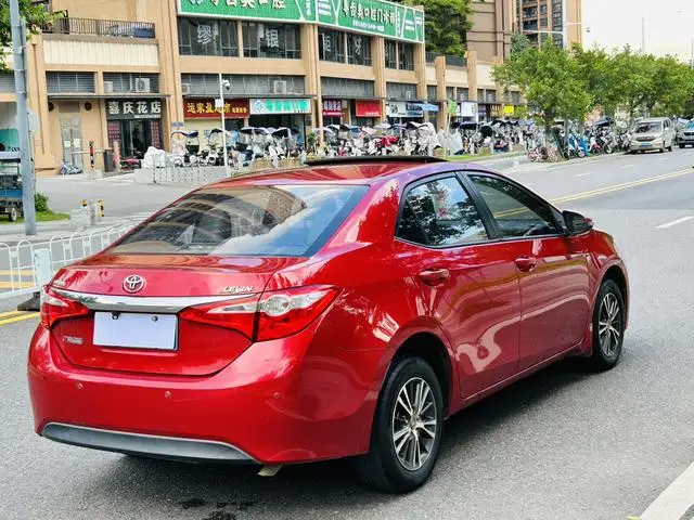 Toyota LEVIN Used Car 2016 To 2024 Second Hand 1.6G CVT Auto Gearbox Red Color Sedan Car