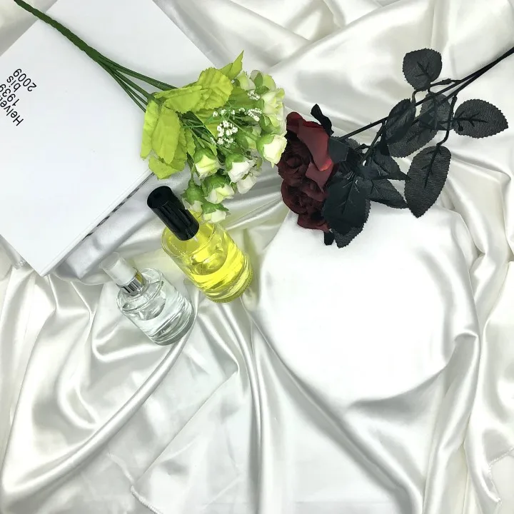 luxury cosmetic packaging 20ml 30ml 40ml 60ml 80ml 100ml 120ml body cream holographic flat glass serum bottle with pump dropper