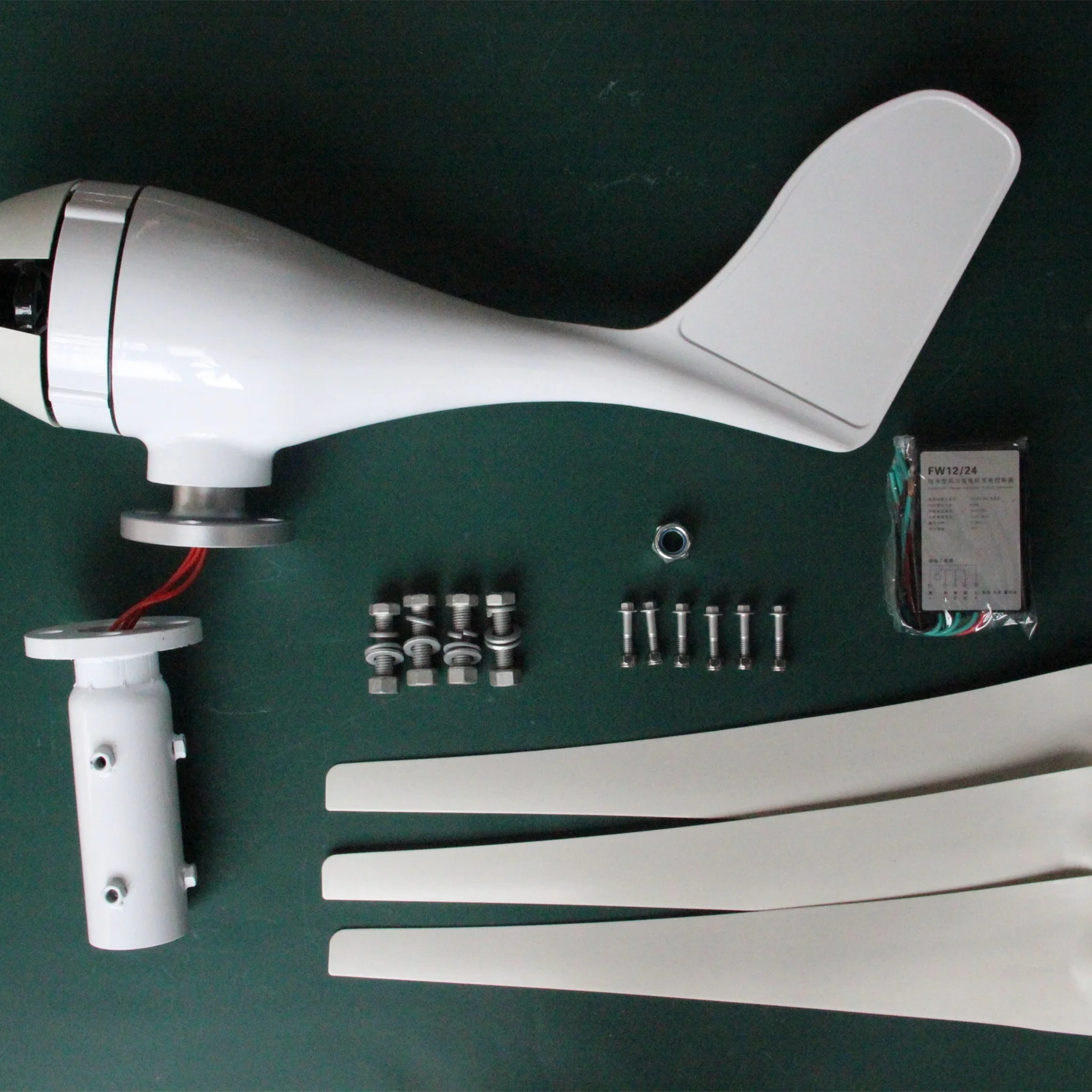 China 400w wind generator 100w HAWT Windmill 12/24v 200w Wind dynamo  Wind turbine for house use