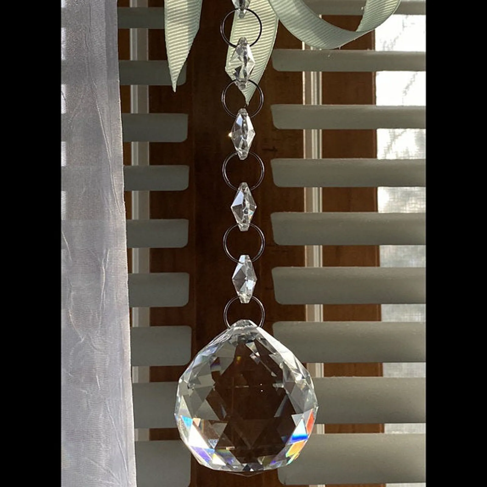 Sun Catcher Crystal Pendant - Clear Hanging Crystals Suncatchers for Windows - Ceiling Outdoor Hanging Decor - Feng Shui Rainbow