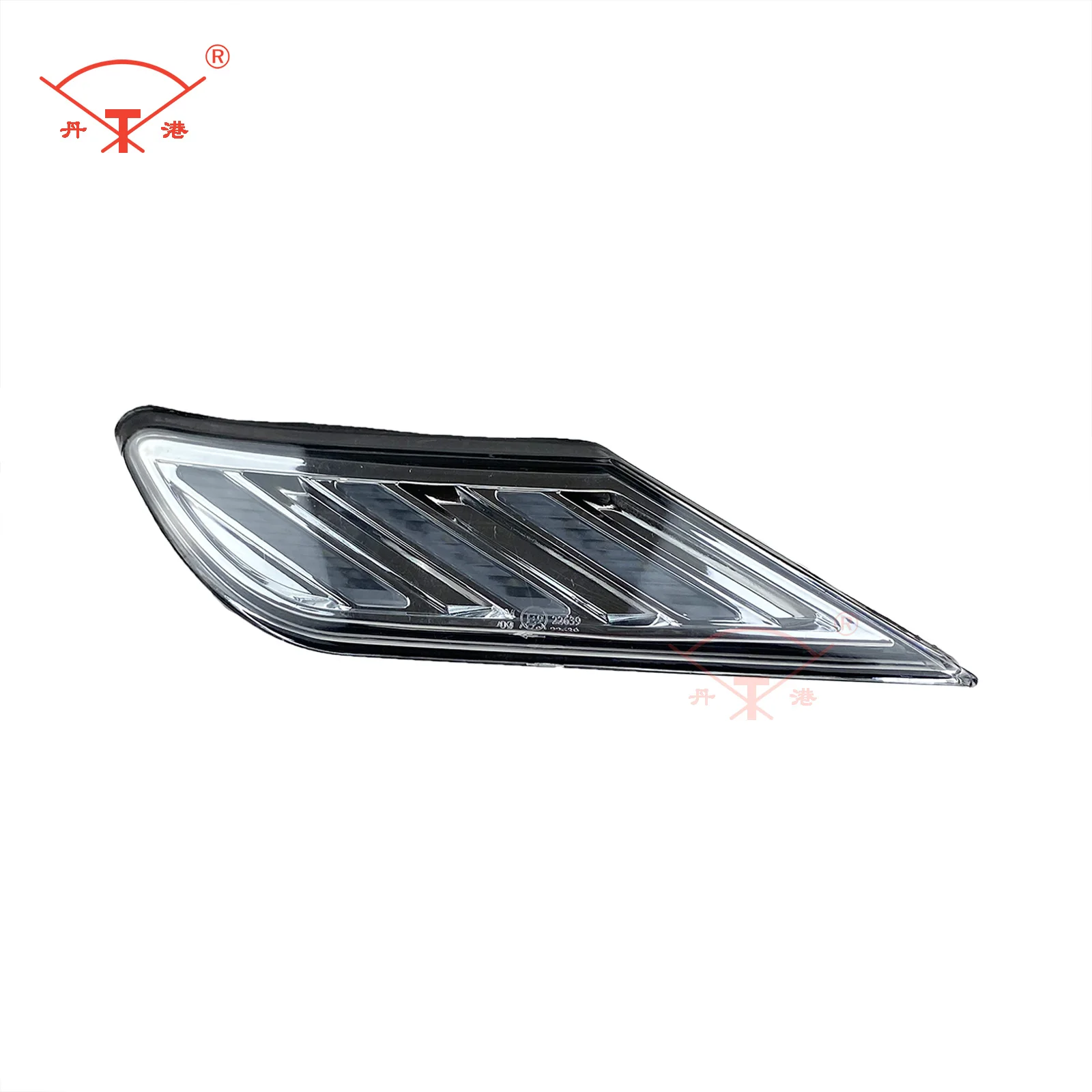 Auto New Bus Spare Parts LED 24V 12V Tail Marker Light Lamp High Quality For DG2018-3 DONGGANG Factory OEM Front Bus Marker Lamp