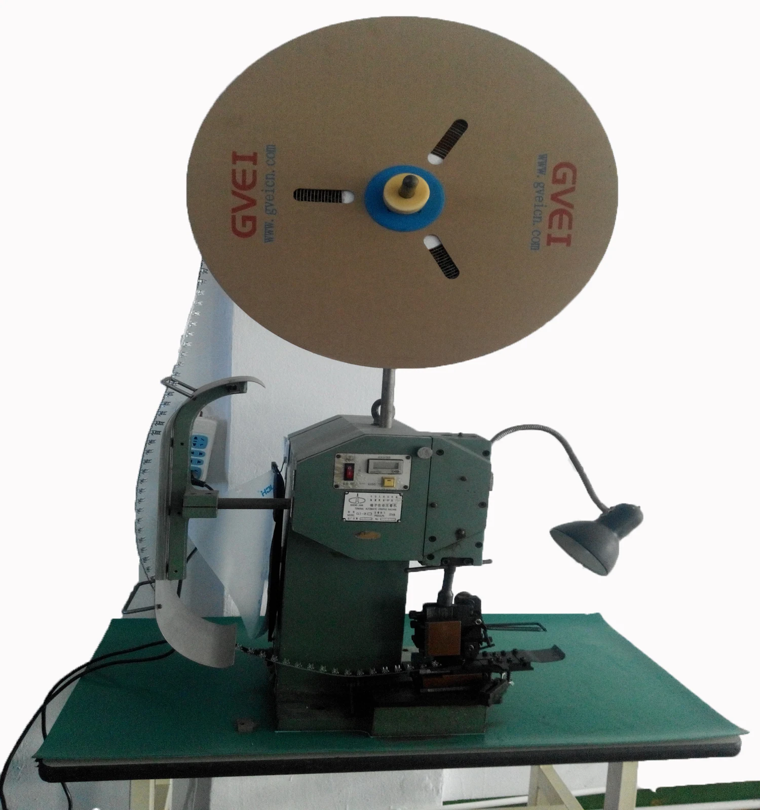 Automatic crimping terminal machine used Bench Press without Applicator