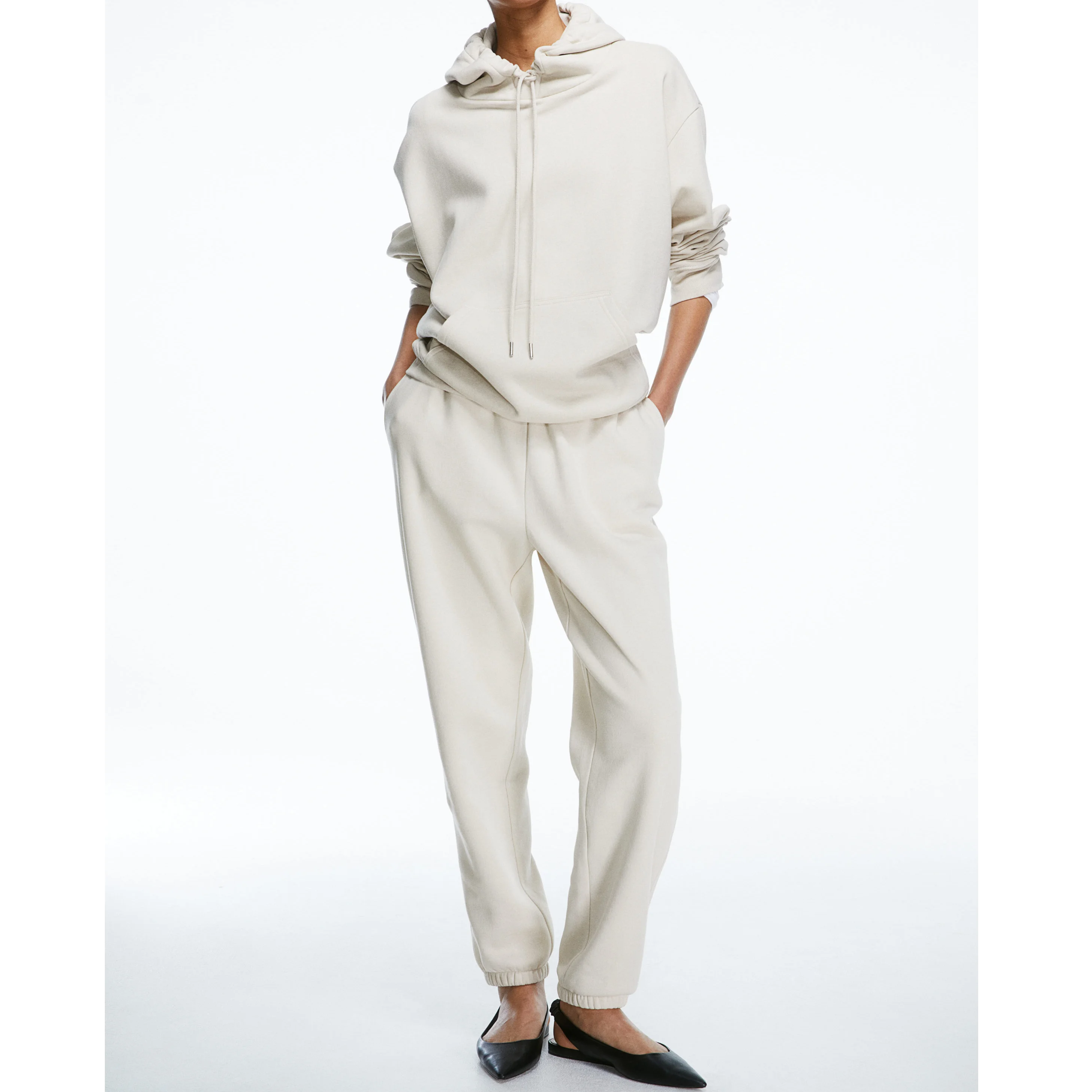 Sweatpants with Pockets Elastic Waistband High-Waisted Straight Leg Sweatpants Workout Jogger Pants Regular Fit Solid Color