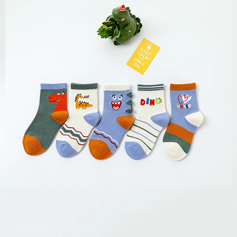 Top Quality  Non Slip Knitted Children Socks Custom Dinosaur Embroidery Socks for Children