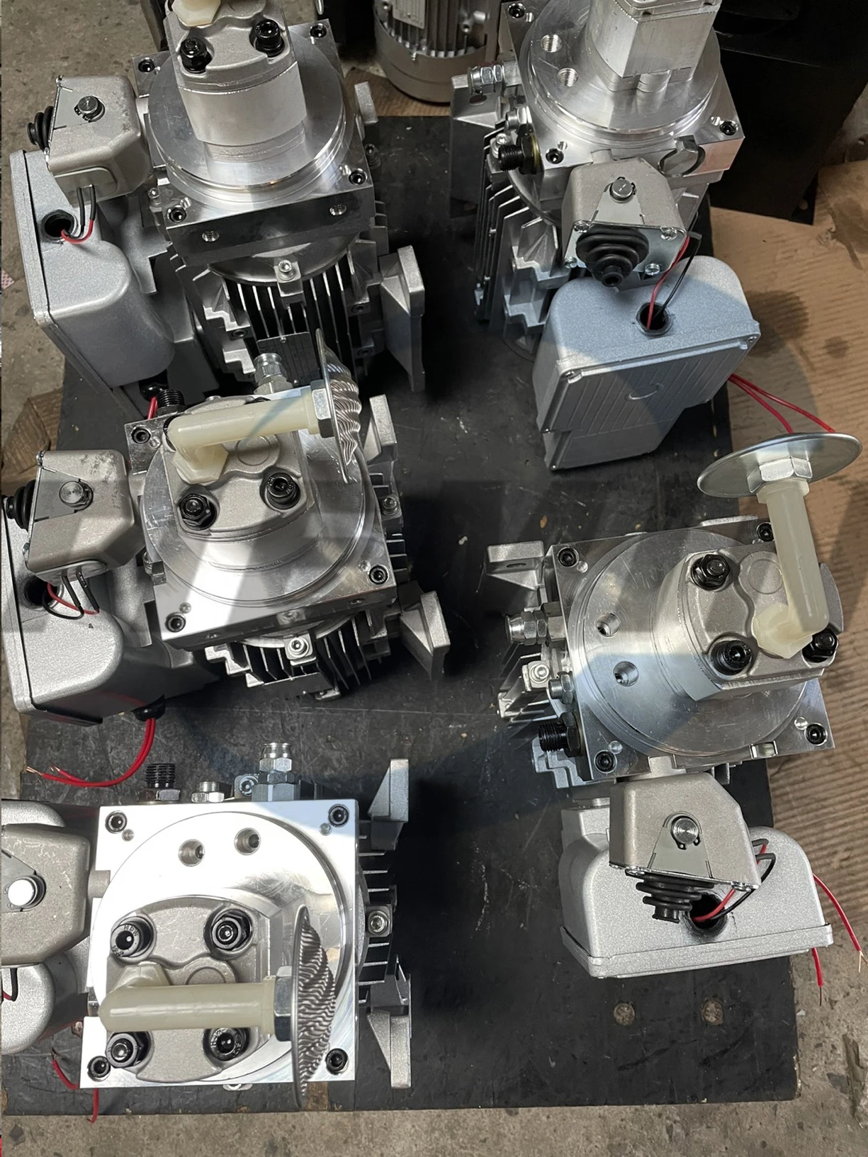 Самый продаваемый гадравлический энергосберегатель гидравлический блок теплового насоса 100L-5HP-PV2R1 40L-2HP-VP20 100L-5HP-VP40 3HP2.2KW 3-фазный AEEH-100L