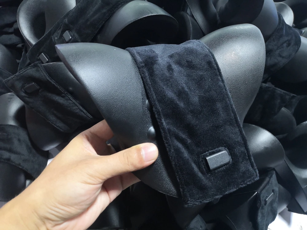 New Products 2023 Neck Cloud Stretcher for Neck Pain Relief Heated Cervical Traction Device Pillow with Graphene Heating Pad