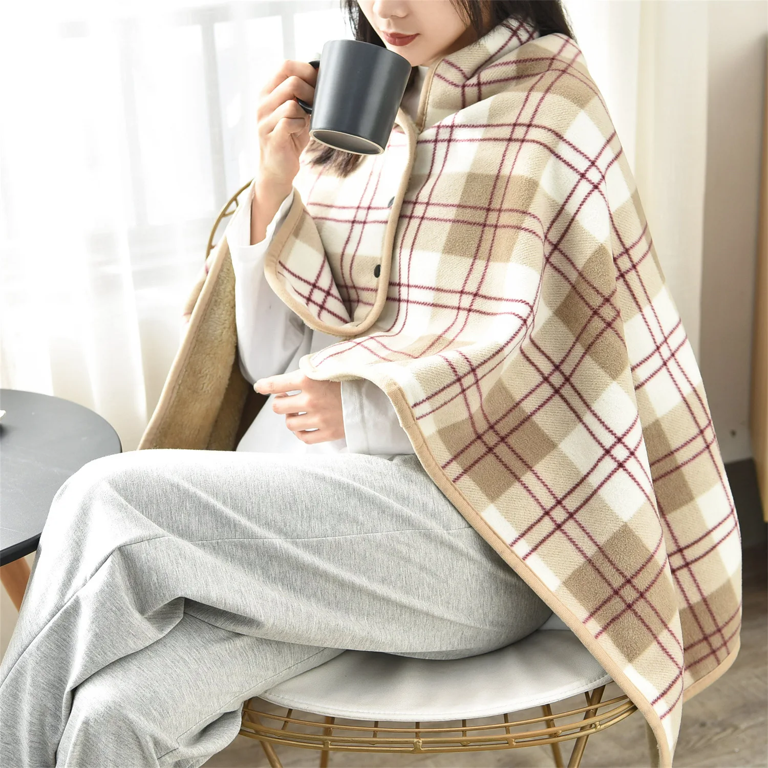 High Quality Flannel Blanket Button-down Office Shawl Blanket off-the-shelf Hair blanket Plaid Shawl Thickened Cloak