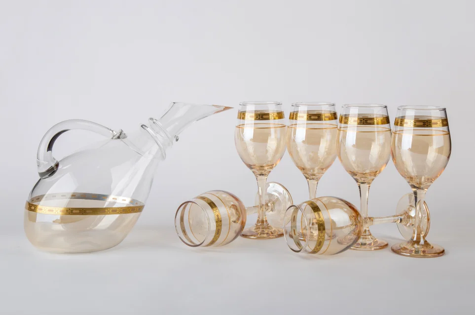 Raymond Creative electroplate wine decanter set glass