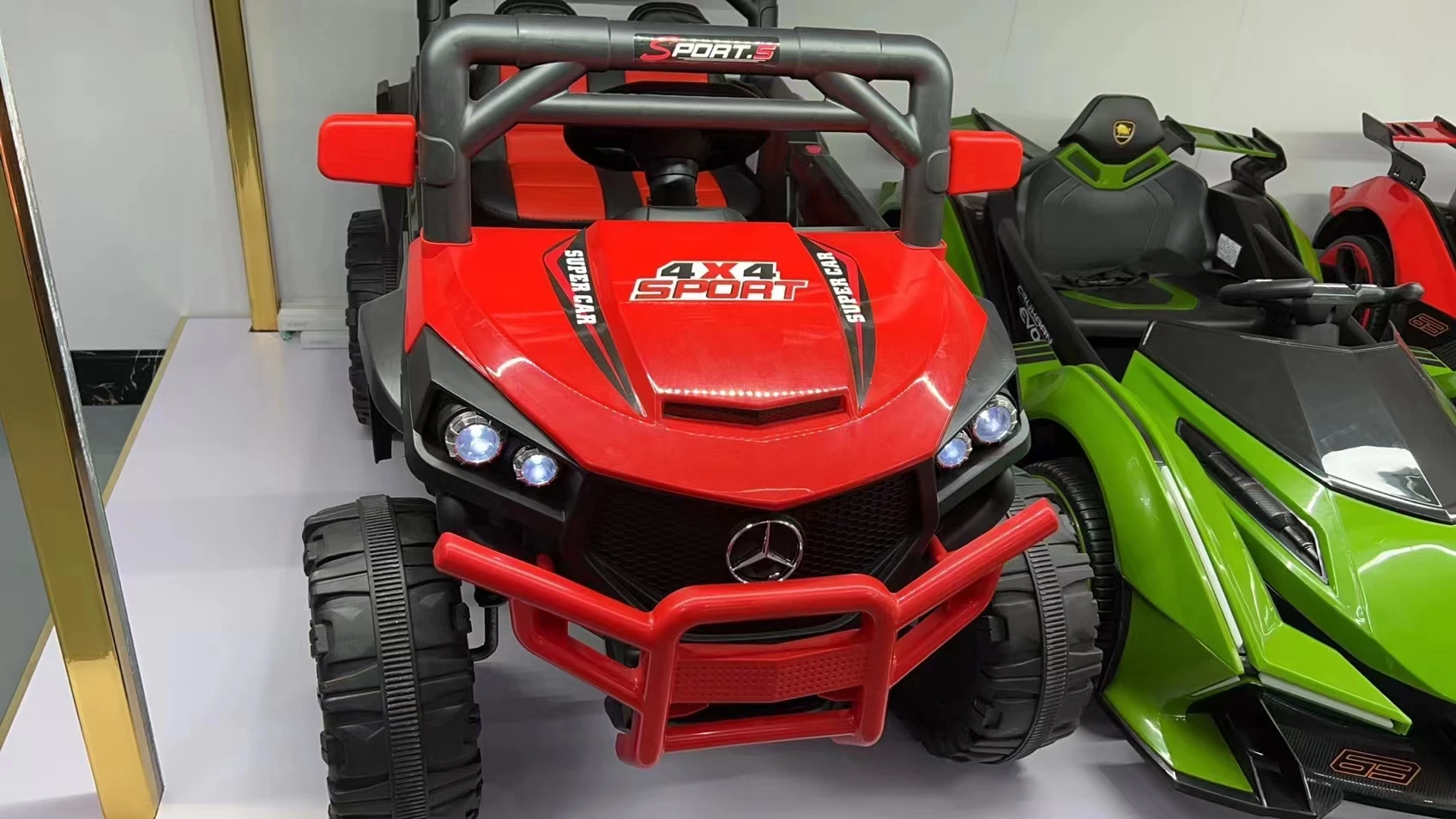2022 New style monster truck Electric four-wheeler 12v UTV remote Electric four-wheeler electric toy car to drive children kids