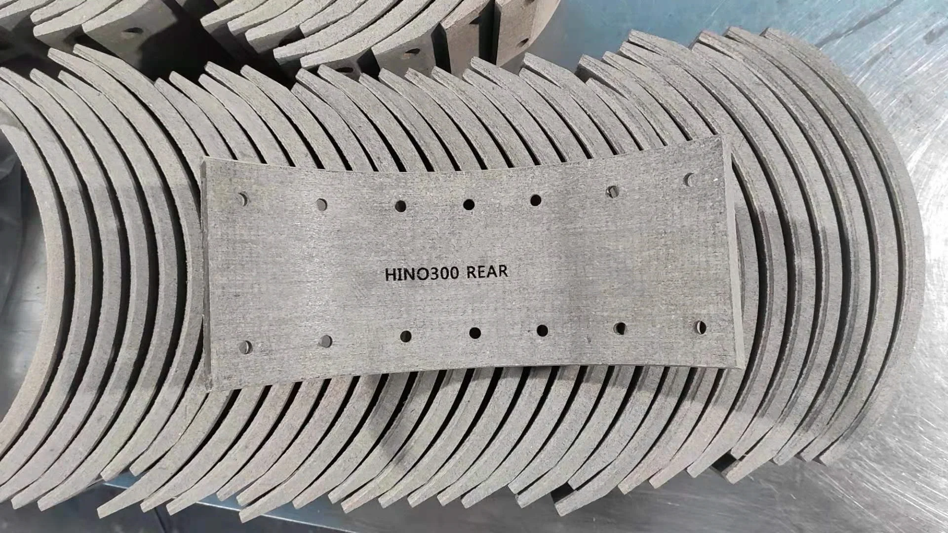 On Sale HINO300 Rear Brake Lining Premium Quality Brake Shoe Lining Roll Hino sg 47441e0480 Lining Shoe Brake For Truck