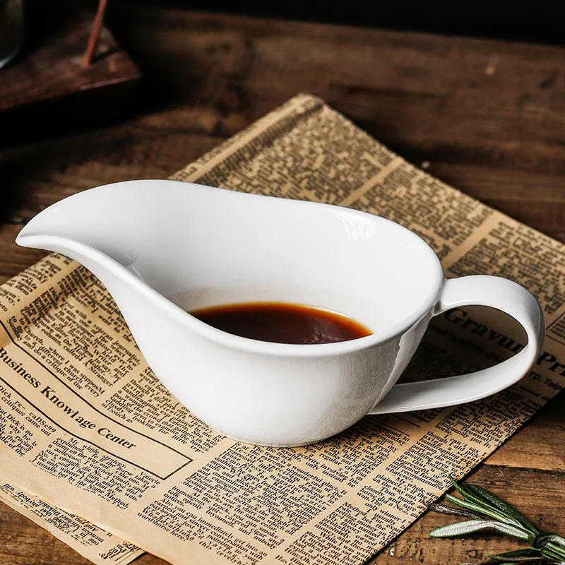 White Porcelain Gravy Boat Ceramic Cast Iron Black Steak Sauce Boat For Restaurant