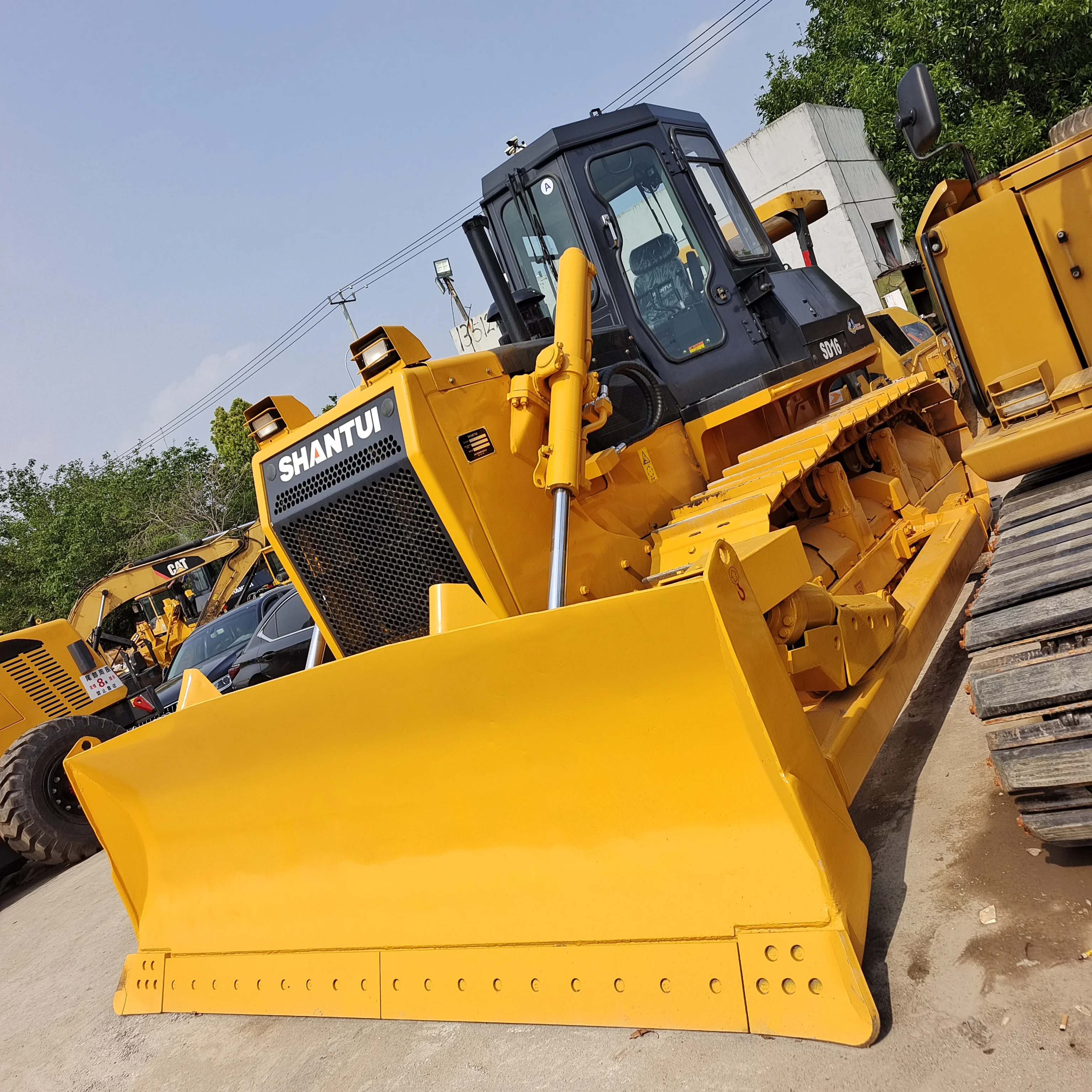 SHANTUI 220HP SD22 Crawler Rock Bulldozer 320Hp Shantui Bulldozer SD16 SD32 On Sale