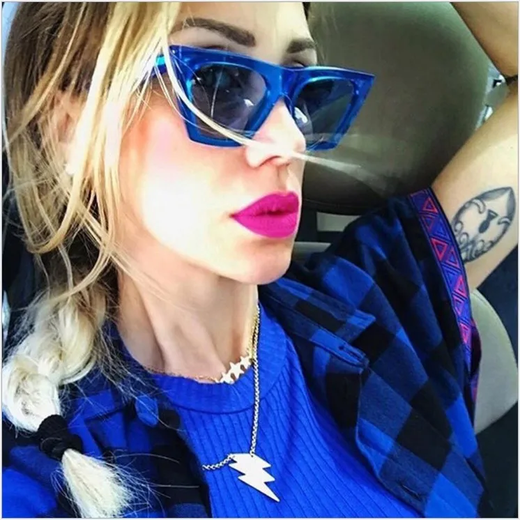 
2019 Trendy plastic sung glasses women shades custom logo wholesale brand design fashion sunglasses 